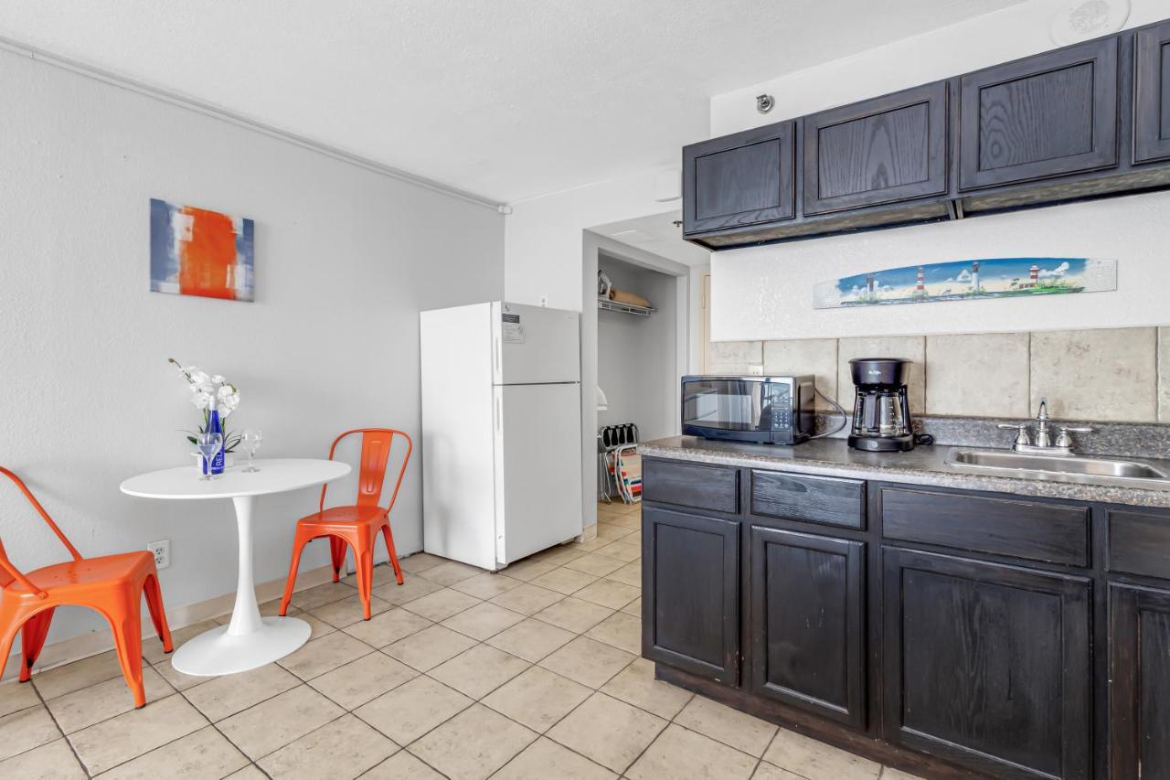 Beachfront Romantic Studio Escape W Perfect View 1212 Myrtle Beach Exterior photo